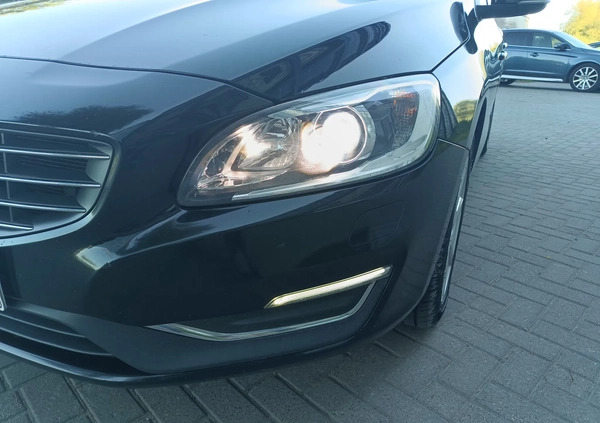 Volvo V60 cena 51900 przebieg: 226000, rok produkcji 2015 z Siedlce małe 497